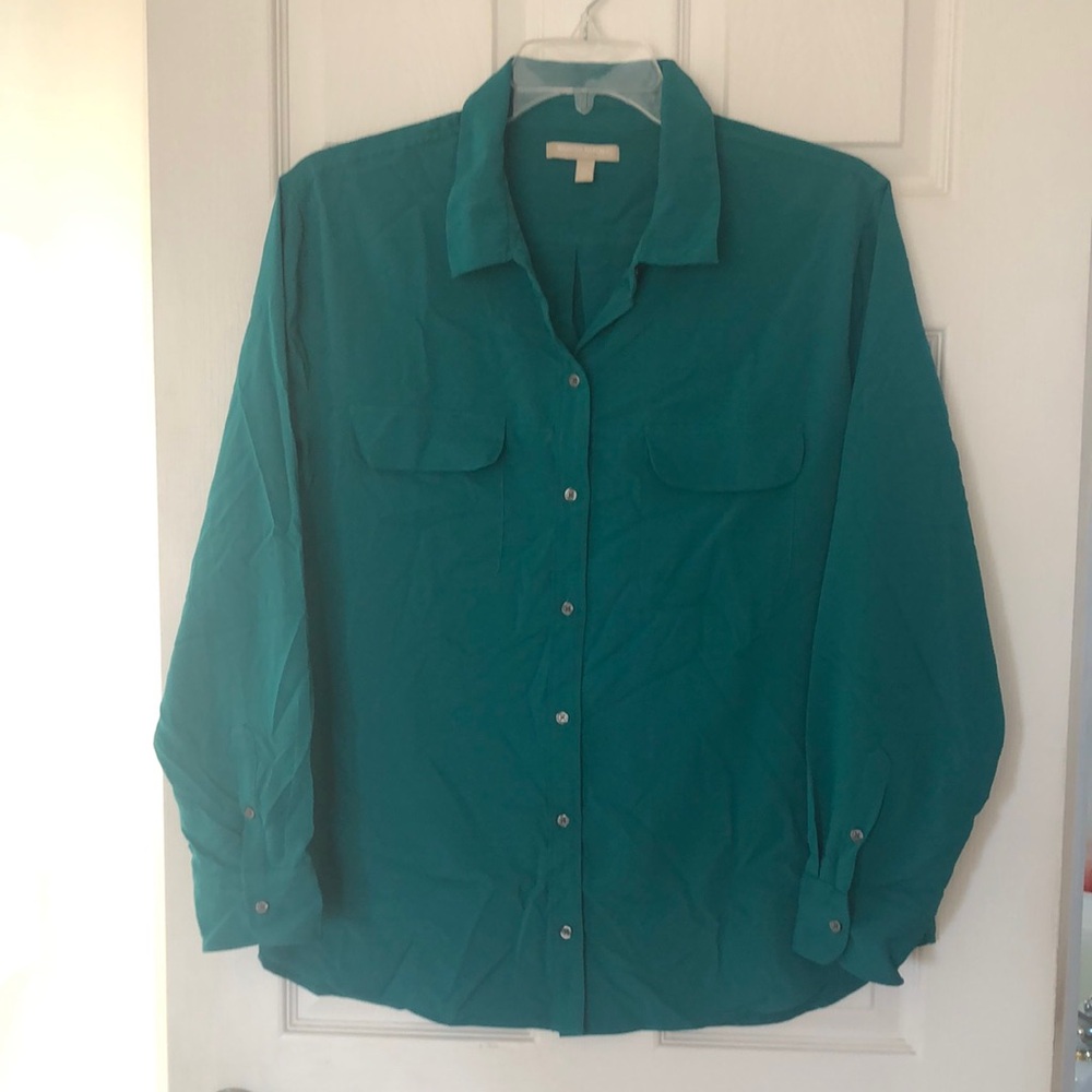 Banana Republic women’s blouse. Kelly green. Size XL. EUC. (Sorry for wrinkly)